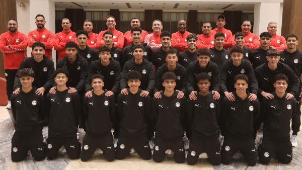 بعثة منتخب الناشئين تصل إلى القاهرة بعد حصد بطاقة أمم أفريقيا