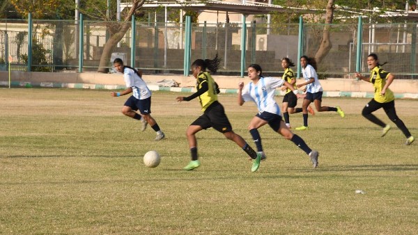 التعادل الإيجابي يحسم مواجهة المقاولون العرب وبيراميدز 