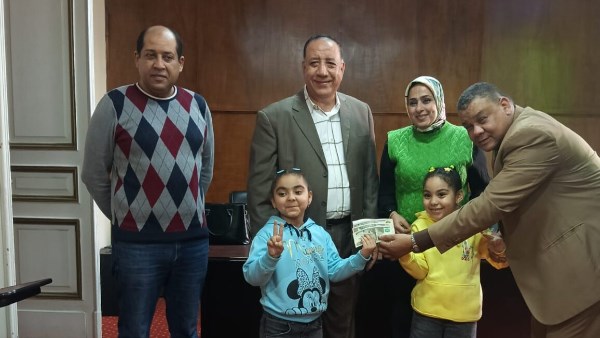 توزيع الجوائز على أبناء الصحفيين