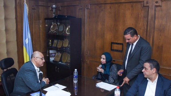 لقاء جماهيري لمحافظ الإسكندرية