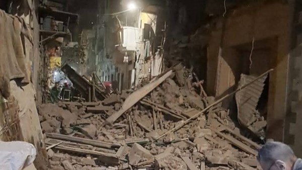 انهيار عقار بالعطارين