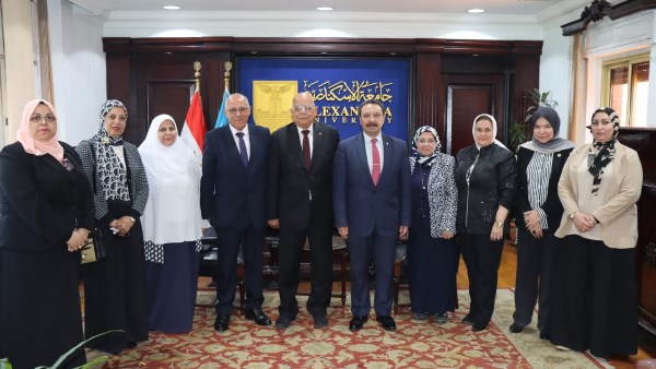 زيارة لجامعة الإسكندرية