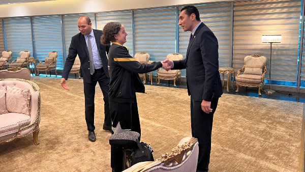 جوهر نبيل وزير الشباب والرياضة - هنا جودة