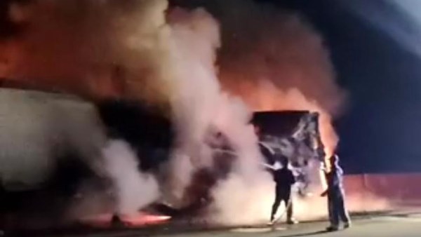 حريق  شاحنة