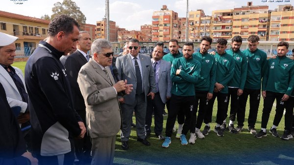 رئيس هيئة قناة السويس يهنئ نادي القناة بالصعود للدوري الممتاز بعد غياب 12 عاما