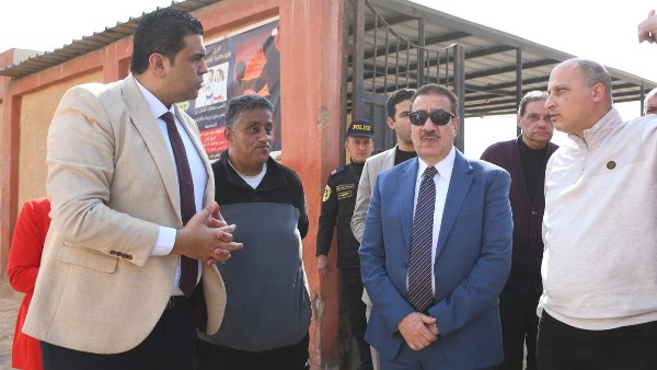 محافظ بورسعيد يتفقد أعمال تطوير ورفع كفاءة ملعب النجيل الصناعي بنادي بورسعيد للصيد 
