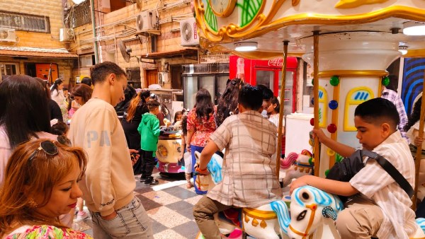 زحام وفرحة تعمّ القلوب.. كرنفال كنيسة الأنبا بيشوي ببورسعيد يتحول إلى مدينة ألعاب