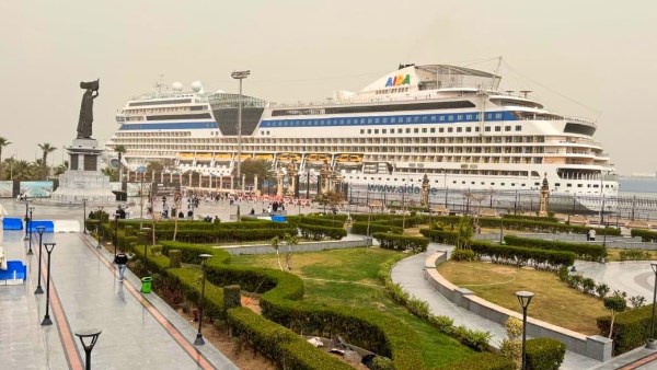 بورسعيد تتزين لاستقبال السفن السياحية العالمية