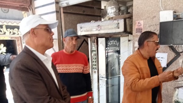 سكرتير عام مساعد بورسعيد يقود حملة مكبرة لإزالة الإشغالات بنطاق حي المناخ والعرب