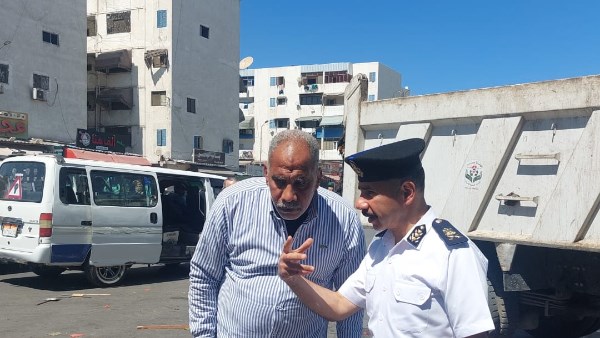 محافظ بورسعيد: حملات مكبرة لإزالة الإشغالات وفرض الانضباط.. وتوفير بدائل حضارية للباعة الجائلين