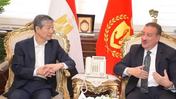 محافظ بورسعيد يستقبل سفير الصين 