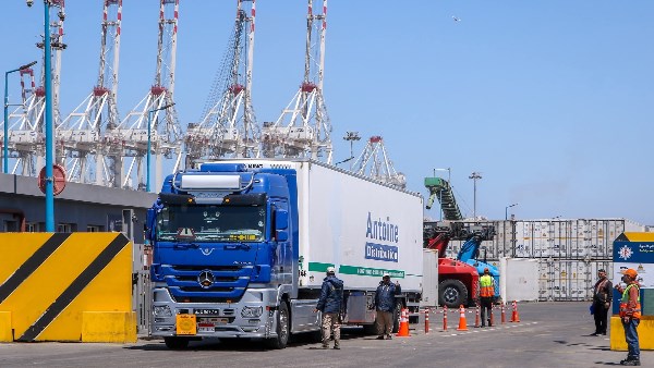 ميناء دمياط