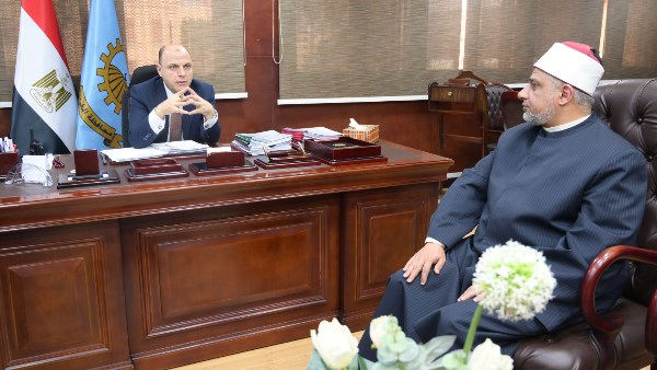 محافظ الغربية يجتمع مع وكيل الأوقاف ورئيس المنطقة الأزهرية ووكيل التضامن