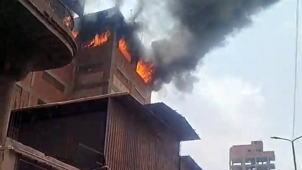 حريق هائل بالمحلة 