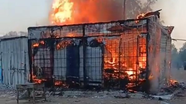 حريق في كشك