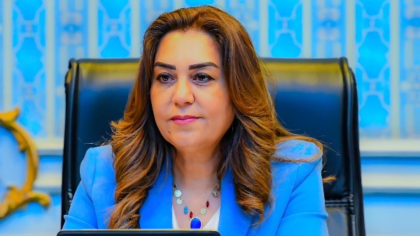 وزيرة التنمية المحلية والبيئة 