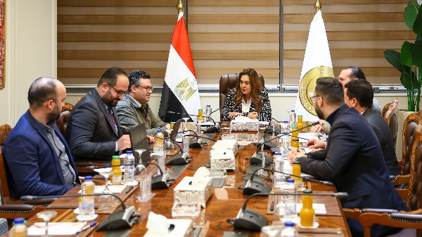 وزيرة التنمية المحلية والبيئة 