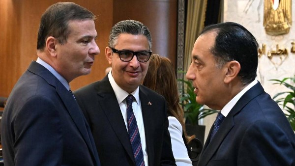 وزير الزراعة مع الدكتور مصطفى مدبولي رئيس الوزراء