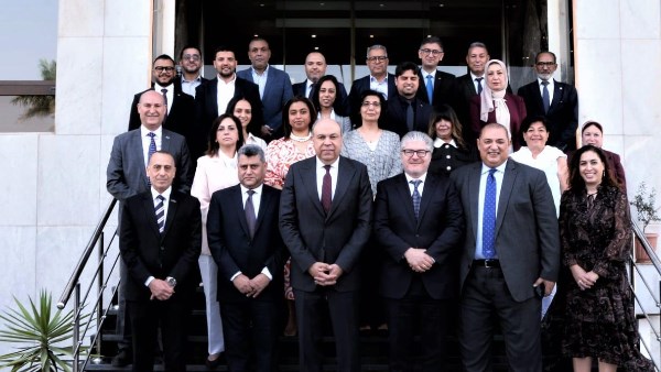 وزير الطيران المدني