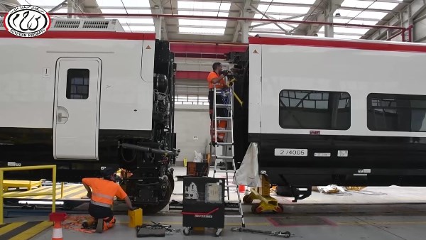 قطارات السكك الحديدية 