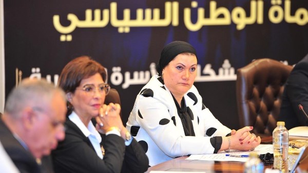 رئيسة المجلس القومي للطفولة والأمومة تشارك في الصالون السياسي الذي عقده حزب حماة الوطن 