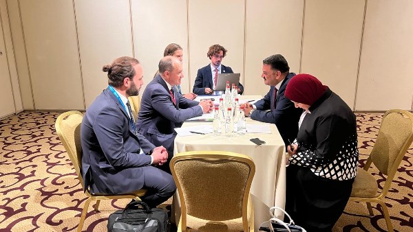 رئيس هيئة الثروة المعدنية يبحث مع مسؤولين وشركات تركية وأمريكية فرص جذب الاستثمارات لقطاع التعدين المصري