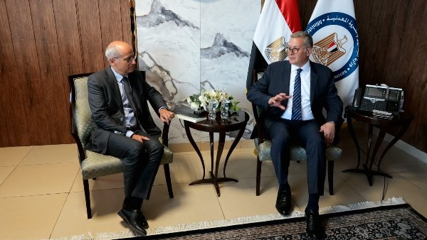 وزير البترول يبحث مع توتال إنرجيز عودتها للتوسع في استكشاف الغاز بمصر