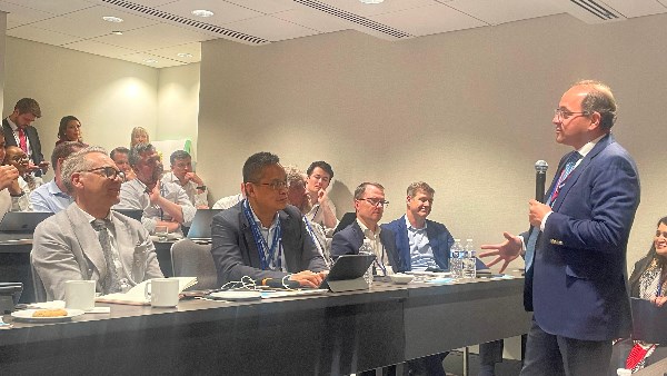 وزير المالية 