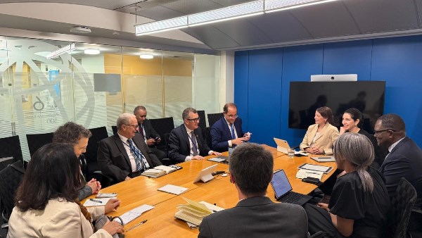 وزيرا التخطيط والمالية خلال اجتماعات الربيع