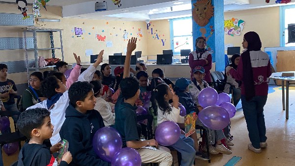 طلاب إعلام جامعة القاهرة 