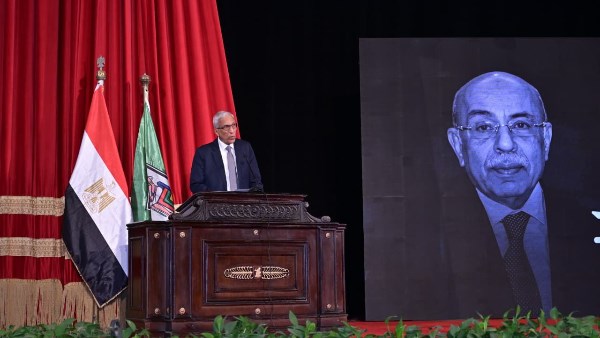 الدكتور مفيد شهاب