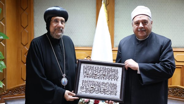 الشيخ أيمن عبدالغني يستقبل الأنبا إرميا