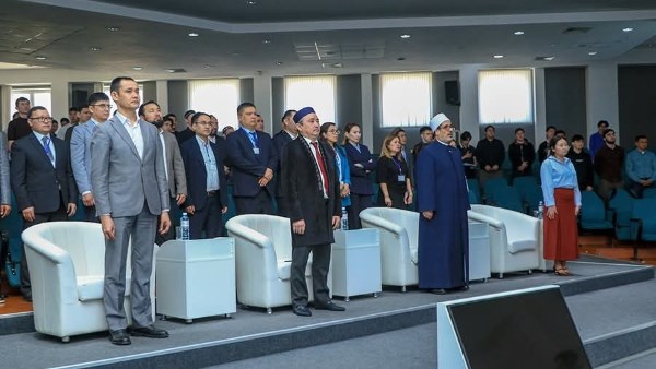 جامعة  «نور مبارك» تطلق فعاليات أسبوع العلم