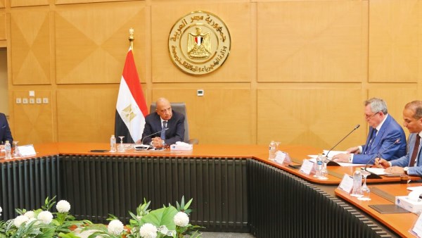 اجتماع وزير الكهرباء 