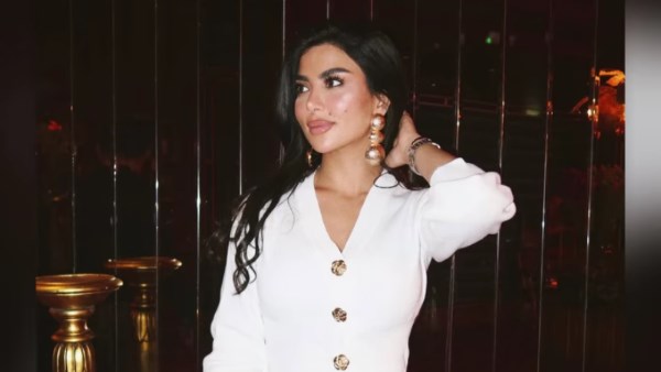 كارولين عزمي 