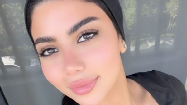 كارولين عزمي