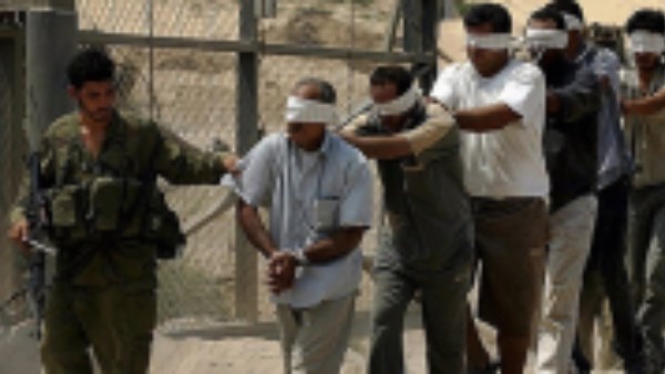 حماس: ماتتعرض له الأسيرات بسجون الاحتلال يتنافي مع كل القيم الإنسانية والأخلاقية حماس: ماتتعرض له الأسيرات بسجون الاحتلال يتنافي مع كل القيم الإنسانية والأخلاقية