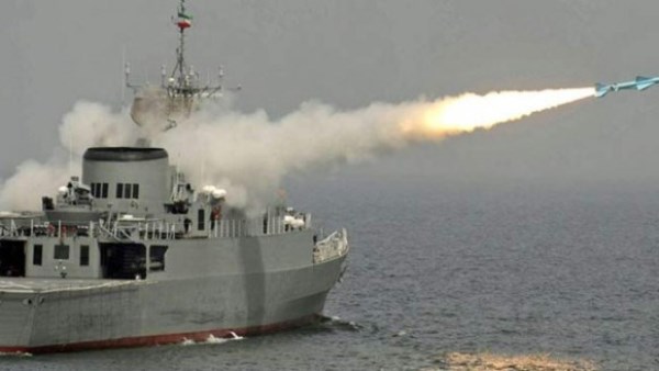 البحرية الإيرانية في مضيق هرمز 
