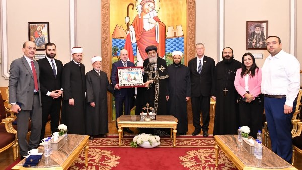 البابا  تواضروس يستقبل قاضي قضاة فلسطين