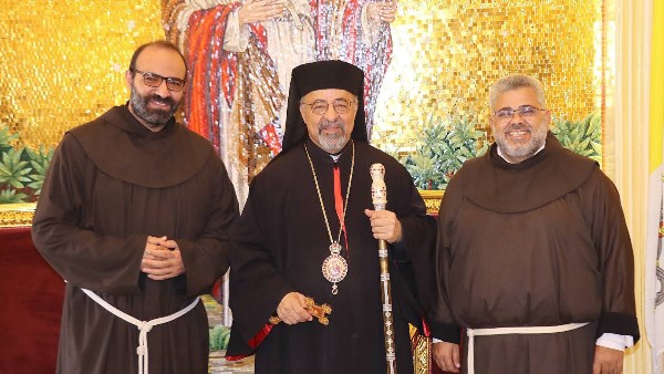 التهنئة بعيد القيامة المجيد 