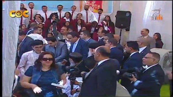 البابا تواضروس يستقبل أبناء الكنيسة 