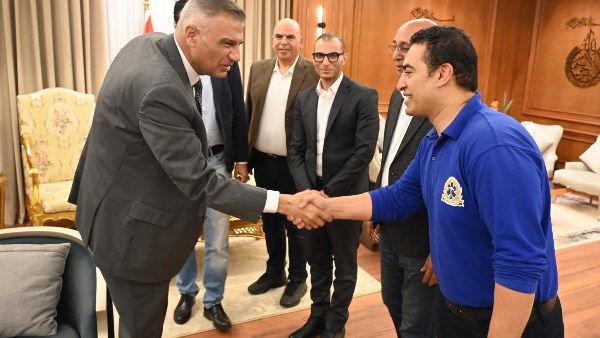 محافظ جنوب سيناء خلال اللقاء 