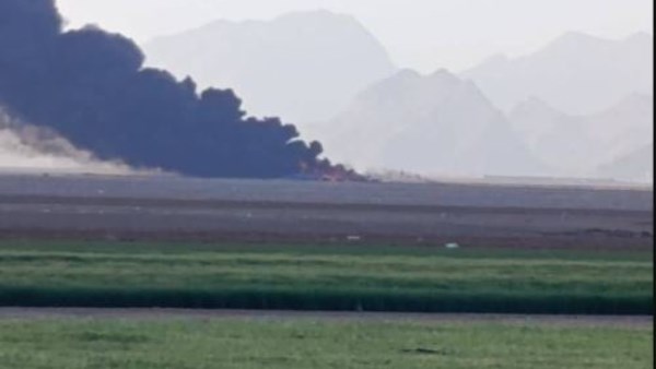 مشاهد متدوالة لاحتراق طائرتي نقل أمريكيتين خلال عملية انقاذ طيار اف15