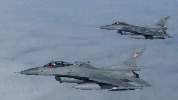 مقاتلات  إف 16