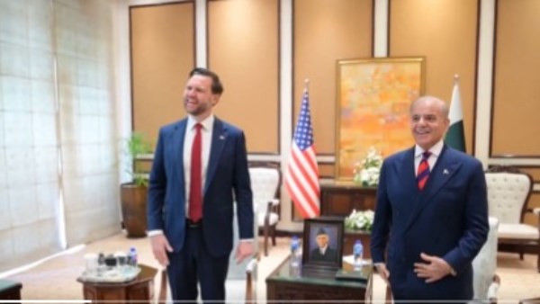 شهباز وفانس