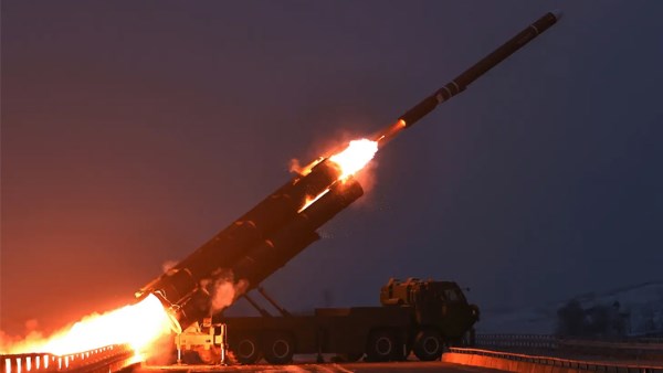 صواريخ باليستية لكوريا الشمالية 