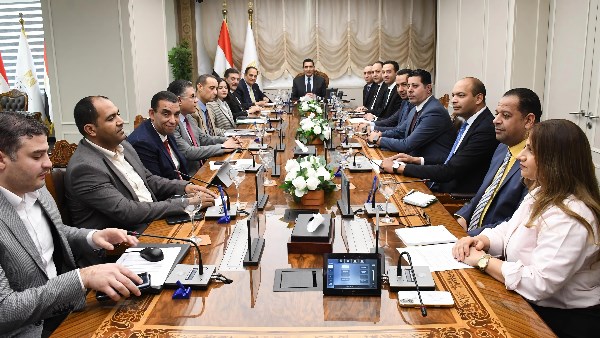 وزير الشباب والرياضة