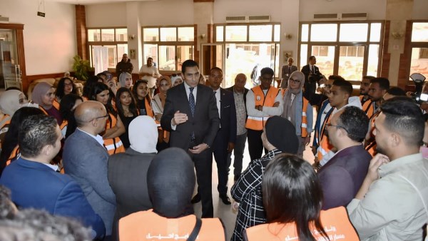 وزير الشباب والرياضة