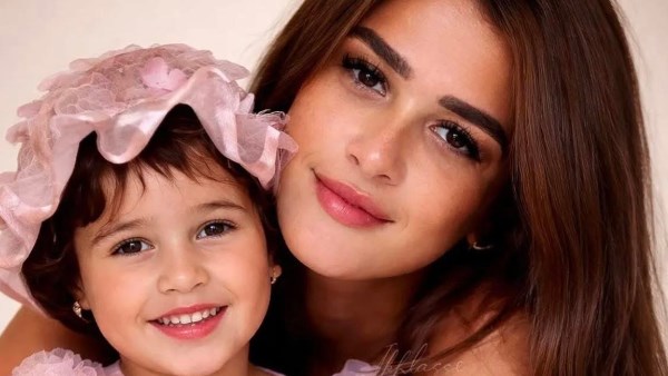 ياسمين عبد العزيز 