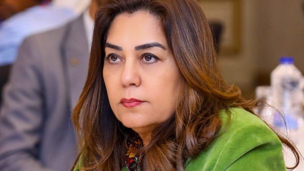 وزيرة التنمية المحلية والبيئة 